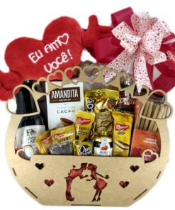 Cesta guloseimas Casal namorados